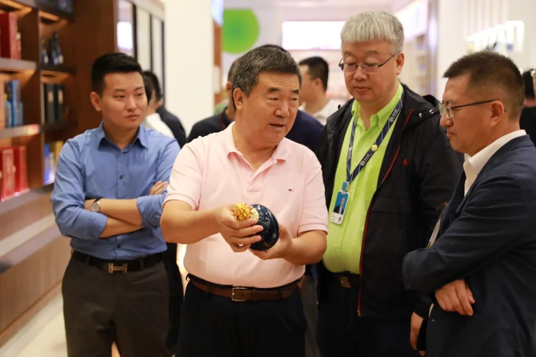 汾酒访问团一行到访9001cc金沙以诚为本，探索清香型白酒发展新风向